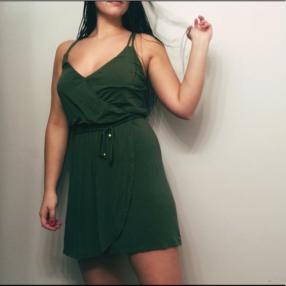 Guess Soft Green Wrap Dress - Picture 1 of 2